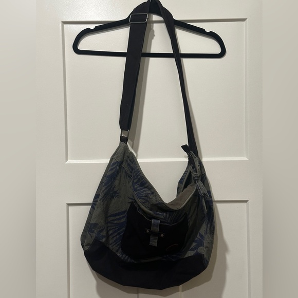 Roxy olive green and navy bag - Picture 5 of 5